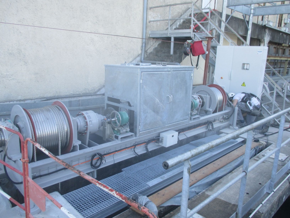 12- MOTORISATION.JPG